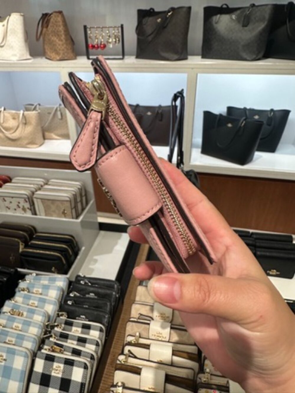 NWT Coach CDF13 Medium Corner Zip Wallet Signature Denim Light Pink/Gold Tone - Picture 7 of 11